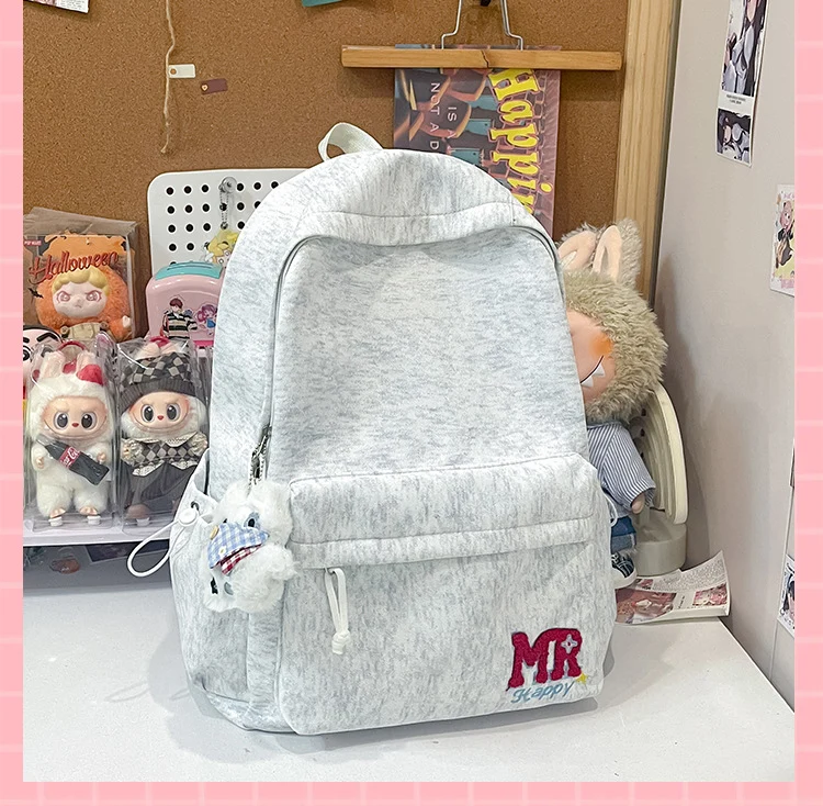 Lässiger Schulrucksack mit vielen Taschen