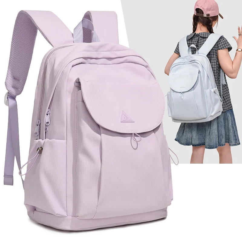 Leichter Schulrucksack mit mehreren Taschen