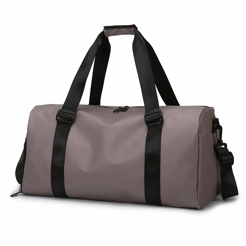 Sportliche Reisetasche mit wasserabweisendem Material und mehreren Fächern Skanto