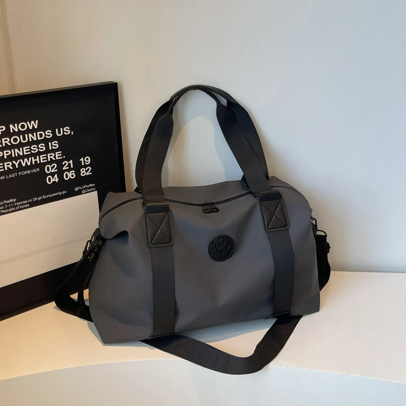Sportliche Reisetasche aus hochwertigem Material und mit ergonomischem Tragesystem Skanto