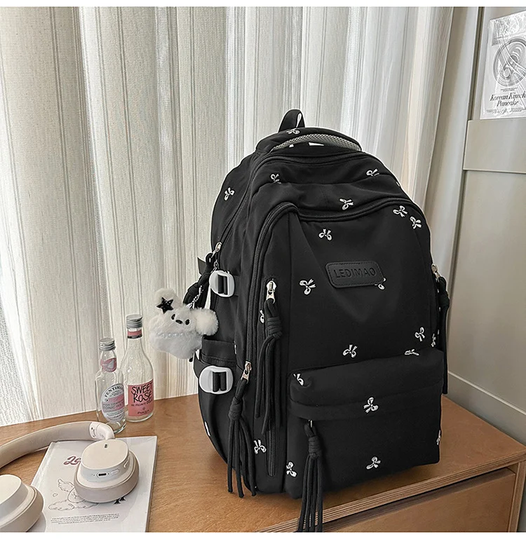 Schulrucksack mit besticktem Modedesign