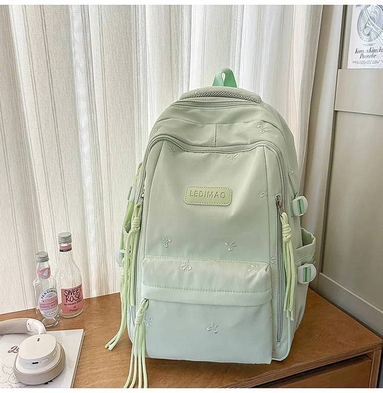 Schulrucksack mit besticktem Modedesign