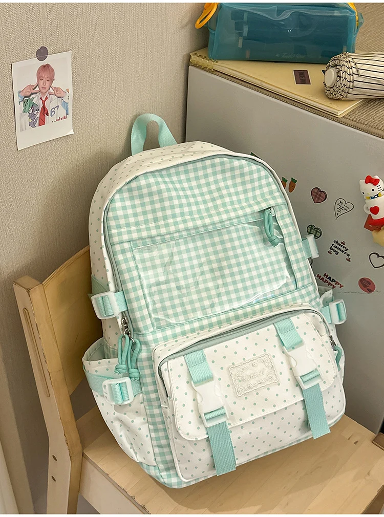 Süße karierte Schultasche
