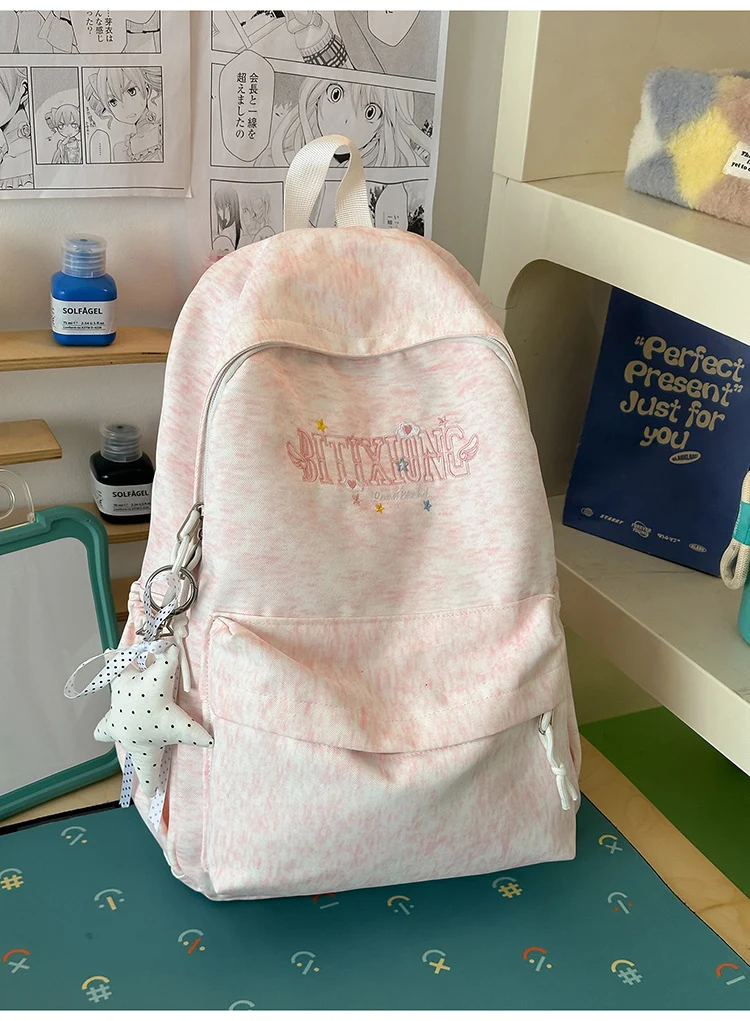 Lässiger illustrierter Schulrucksack