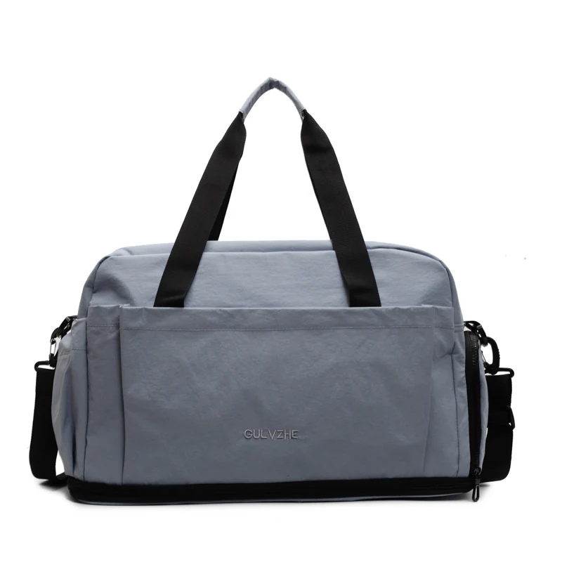 Sportliche Reisetasche aus strapazierfähigem und wasserabweisendem Material Skanto