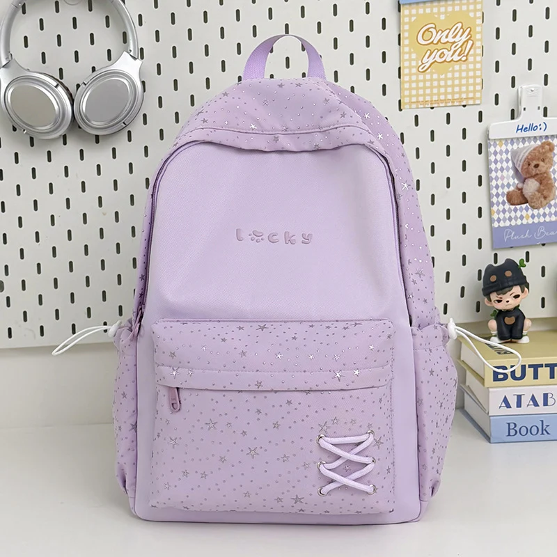 Charmanter Schulrucksack für Schüler mit Sternenapplikationen