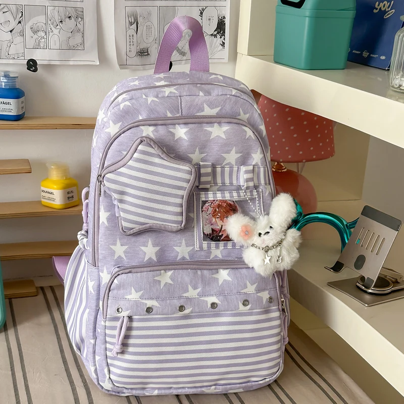 Charmanter Schulrucksack mit Sternenapplikationen