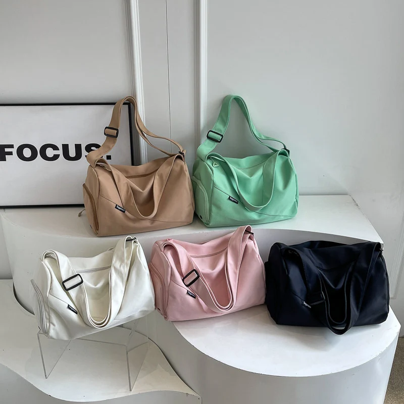 Trolleytasche mit verstellbarem Schultergurt und geräumigem Innenfach Skanto