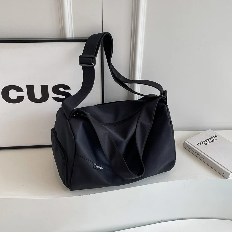 Trolleytasche mit verstellbarem Schultergurt und geräumigem Innenfach Skanto