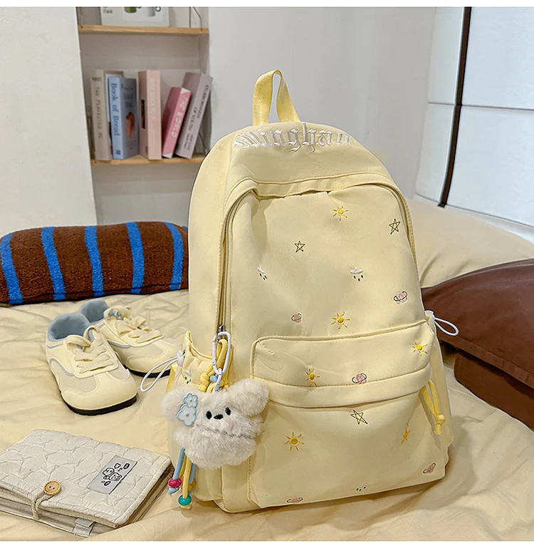 Klassischer bestickter Schulrucksack