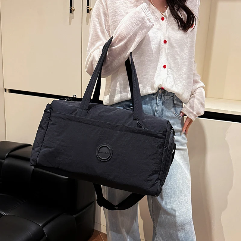 Multifunktionale Sport- und Reisetasche mit praktischen Innentaschen Skanto