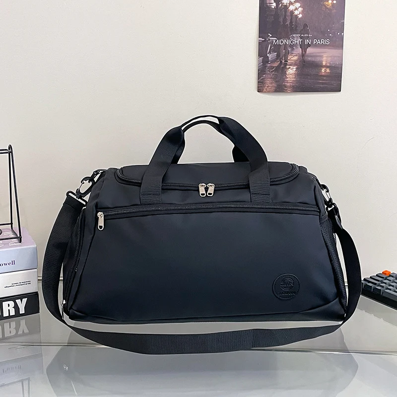 Multifunktionale Sport- und Reisetasche mit innovativem Fächersystem Skanto