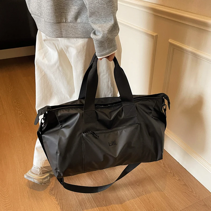 Sportliche Reisetasche mit multifunktionalem Fächersystem Skanto
