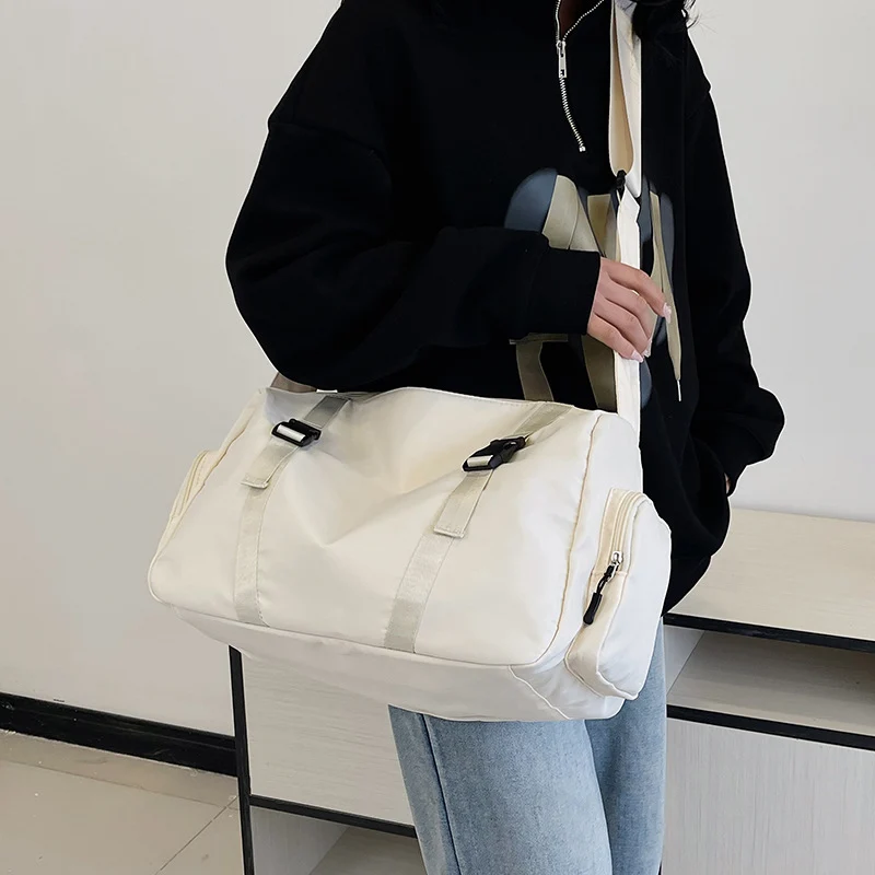 Praktische Umhängetasche mit ergonomischen Tragegriffen Skanto