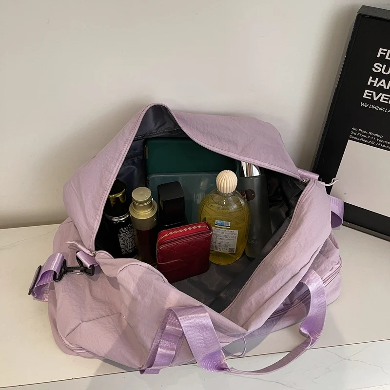 Multifunktionale Sport-Reisetasche mit innovativer Innenfächerorganisation Skanto
