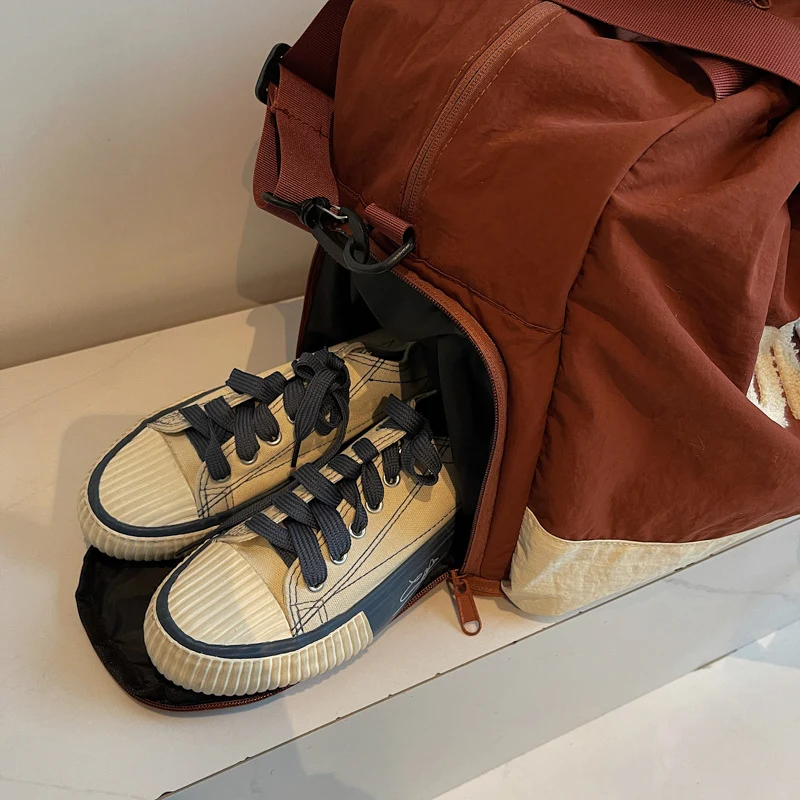 Multifunktionale Reisetasche mit wasserabweisendem Material und verstellbarem Schultergurt Skanto