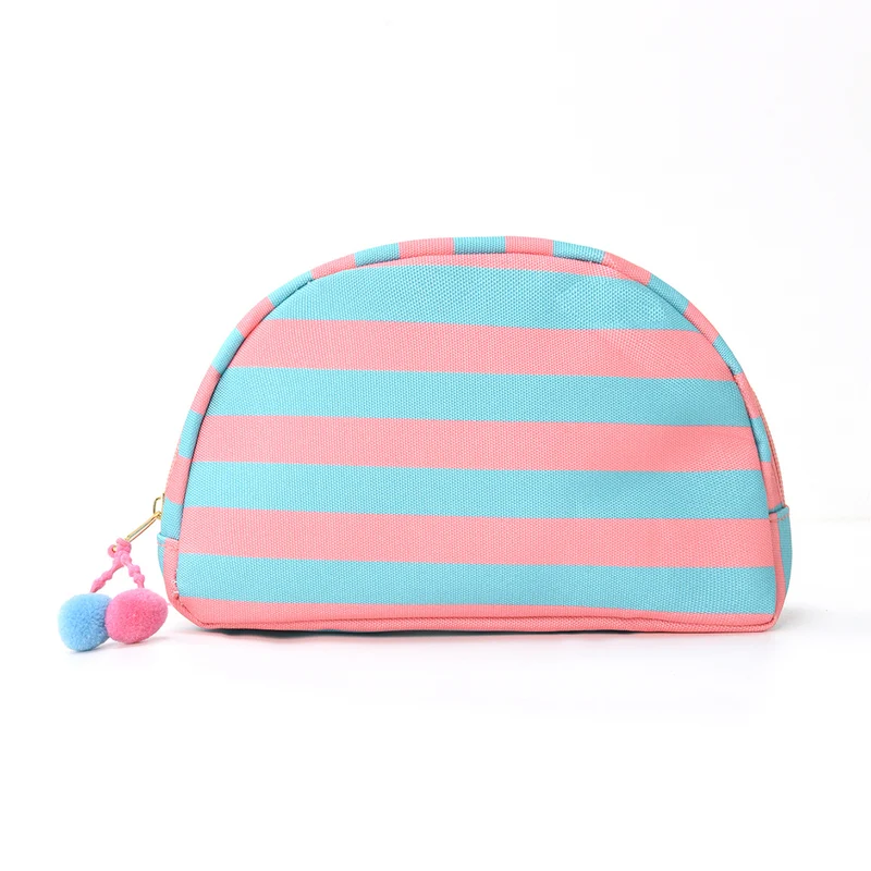 Kosmetiktasche mit auffälligem Streifenmuster Skanto