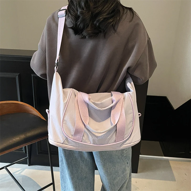 Elegante Sporttasche mit mehreren Fächern Skanto