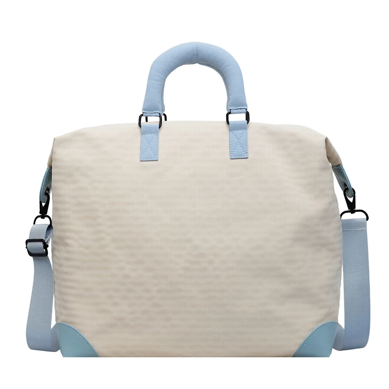 Moderne Reisetasche mit ergonomischem Schultergurt und strukturiertem Innenraum Skanto