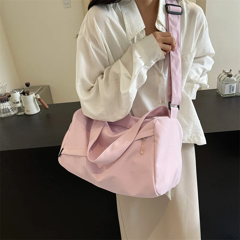 Moderne Reisetasche mit multifunktionalen Fächern Skanto