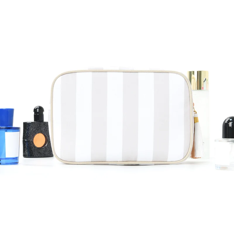 Eleganterer Kosmetik-Organizer mit praktischen Fächern Skanto