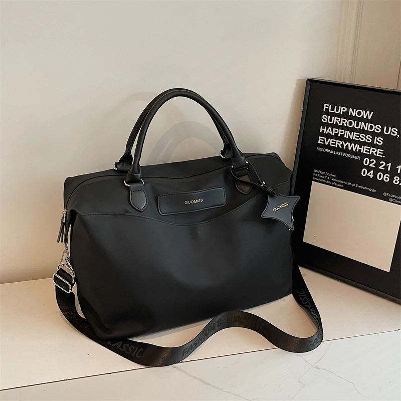 Elegante Reisetasche mit praktischen Fächern Skanto