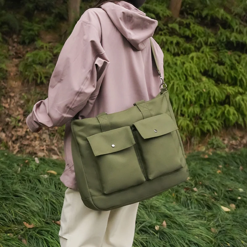 Vielseitige Stofftasche mit praktischen Außentaschen Skanto