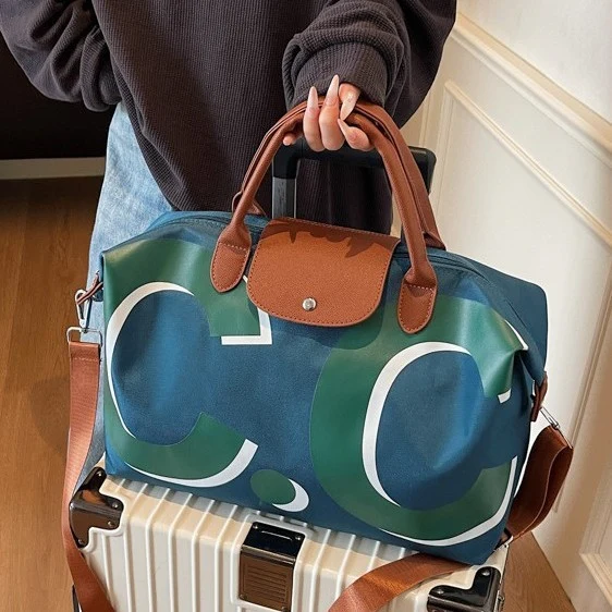 Geräumige Sport- und Reisetasche mit verstellbarem Schultergurt Skanto