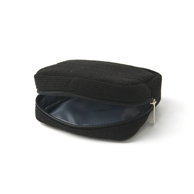 Kosmetiktasche mit strukturierter Oberfläche Skanto