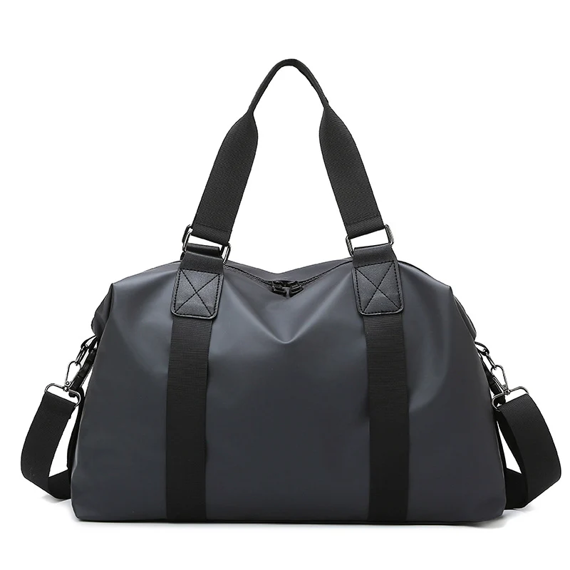 Sportliche Reisetasche aus wasserabweisendem Material und verstellbaren Griffen Skanto