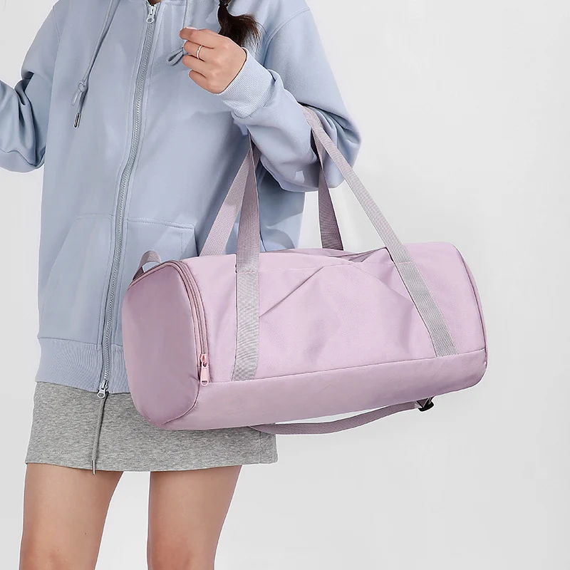 Sportliche Reisetasche mit verstellbarem Schultergurt und strapazierfähigem Material Skanto