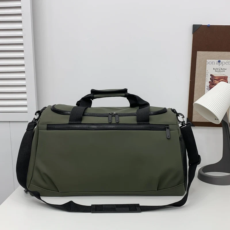 Sportliche Reisetasche mit verstärkten Griffen und mehreren Fächern Skanto
