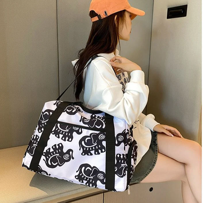 Sportliche Reisetasche mit verspieltem Elefantenmuster Skanto