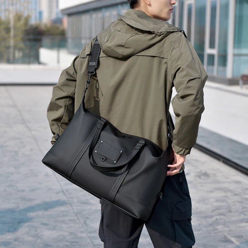 Sportliche Reisetasche mit stilvollem Design und robusten Griffen Skanto