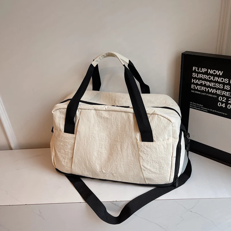 Sportliche Reisetasche mit praktischen Außentaschen Skanto