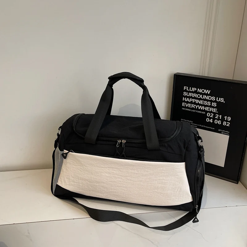 Sportliche Reisetasche mit mehreren Fächern Skanto