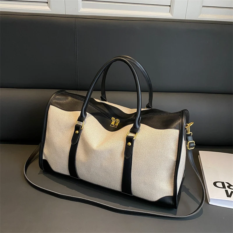 Sportliche Reisetasche mit abnehmbaren Schultergurten Skanto
