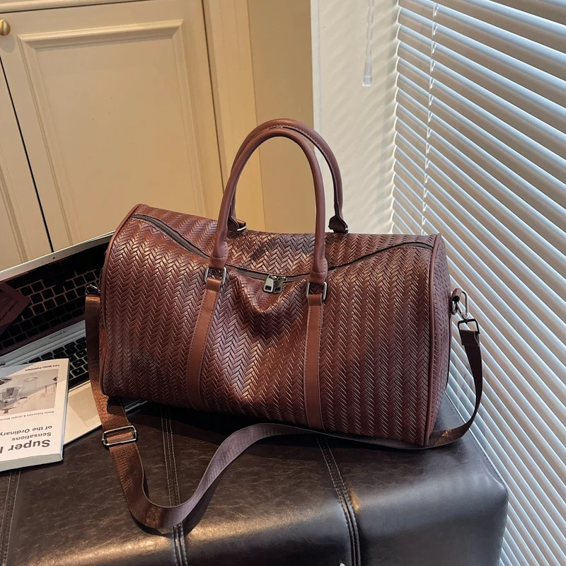 Sportliche Reisetasche im modernen Korbflecht-Design Skanto