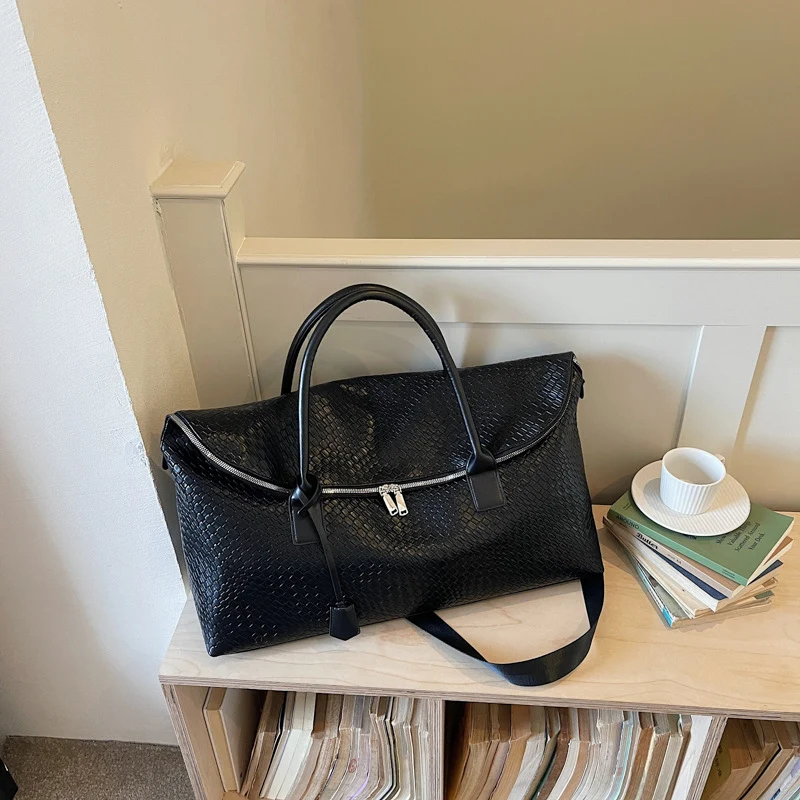 Elegante und geräumige Handtasche aus hochwertigem Kunstleder Skanto
