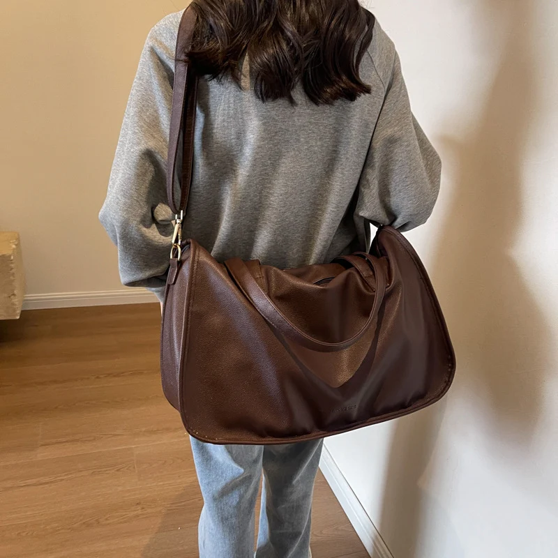 Elegante Handtasche aus hochwertigem Kunstleder Skanto