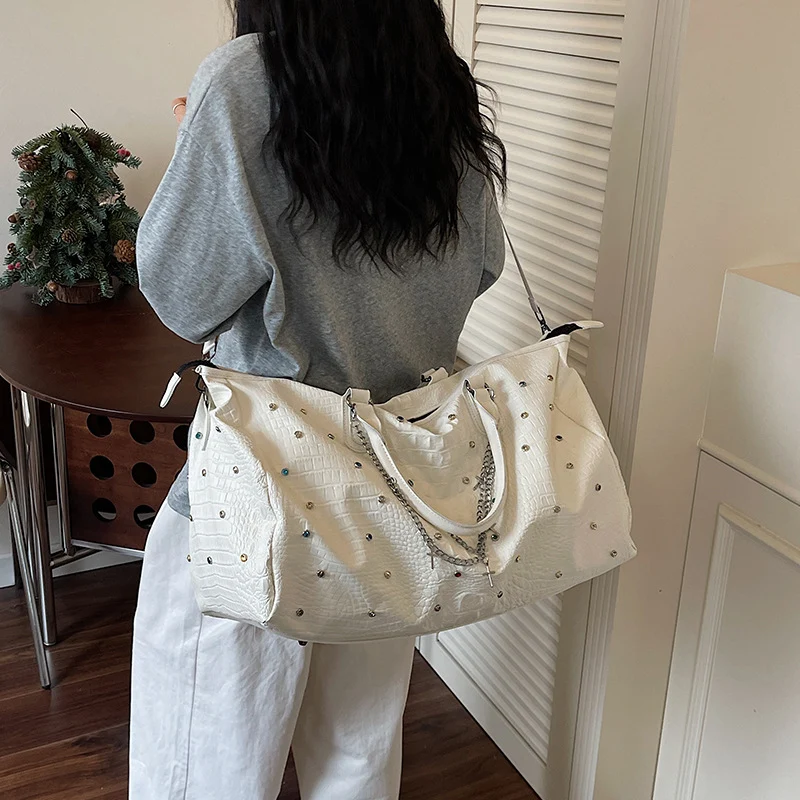 Elegante Sport- und Reisetasche im modernen Design Skanto