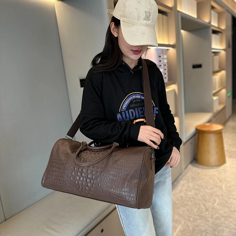 Elegante Reisetasche aus robustem Kunstleder mit Krokodilmuster Skanto