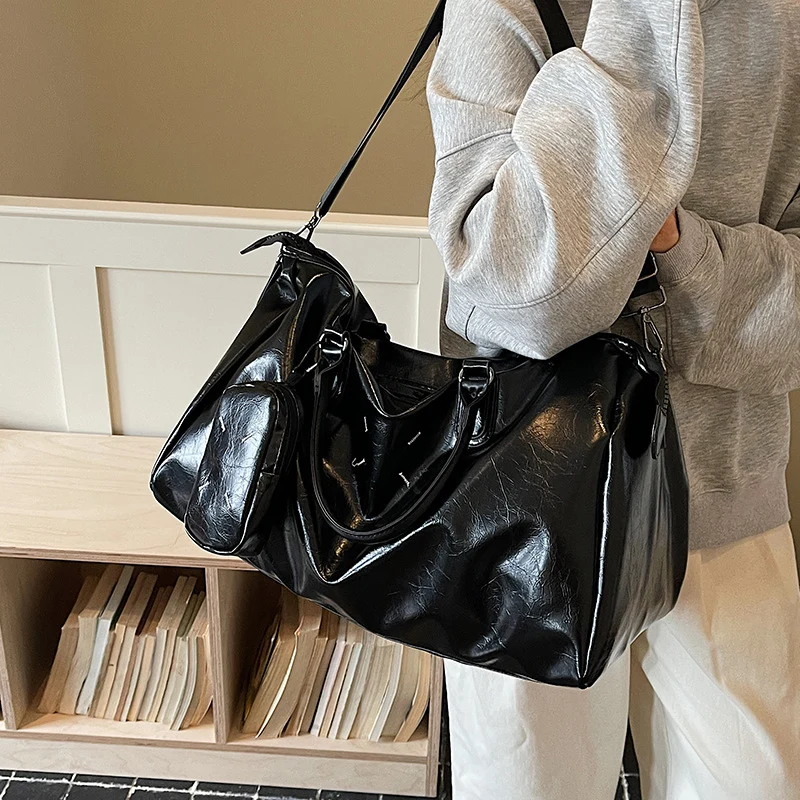 Elegante Reisetasche aus hochwertigem Kunstleder Skanto