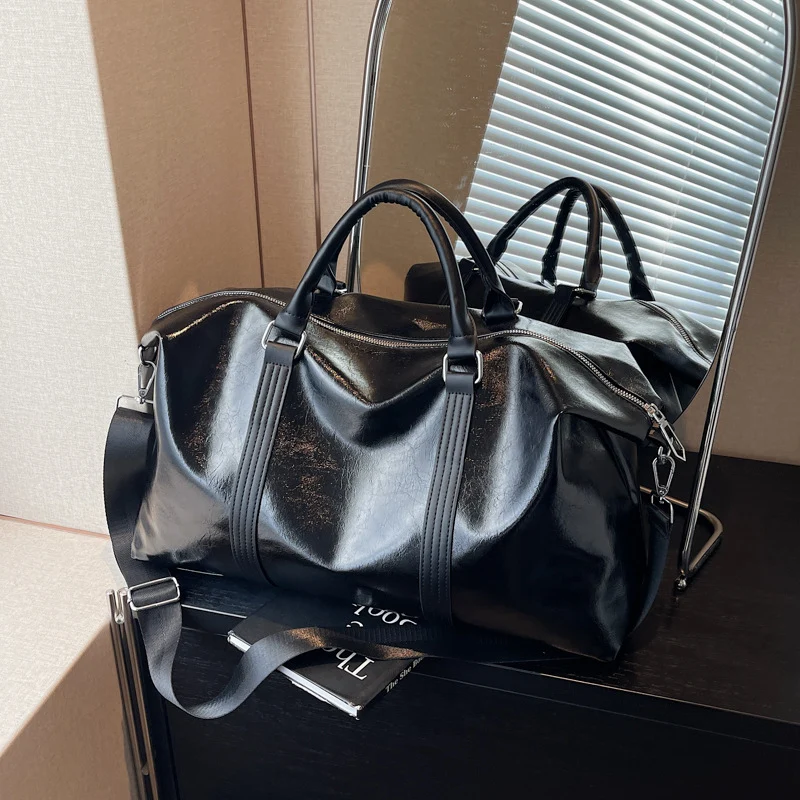 Elegante Reisetasche aus hochwertigem Kunstleder Skanto