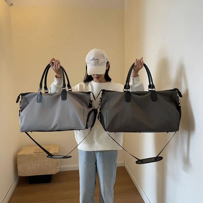 Elegant gefertigte Reisetasche mit multifunktionalen Innentaschen Skanto