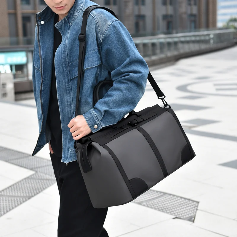 Elegante Reisetasche mit zusätzlichem Fach Skanto