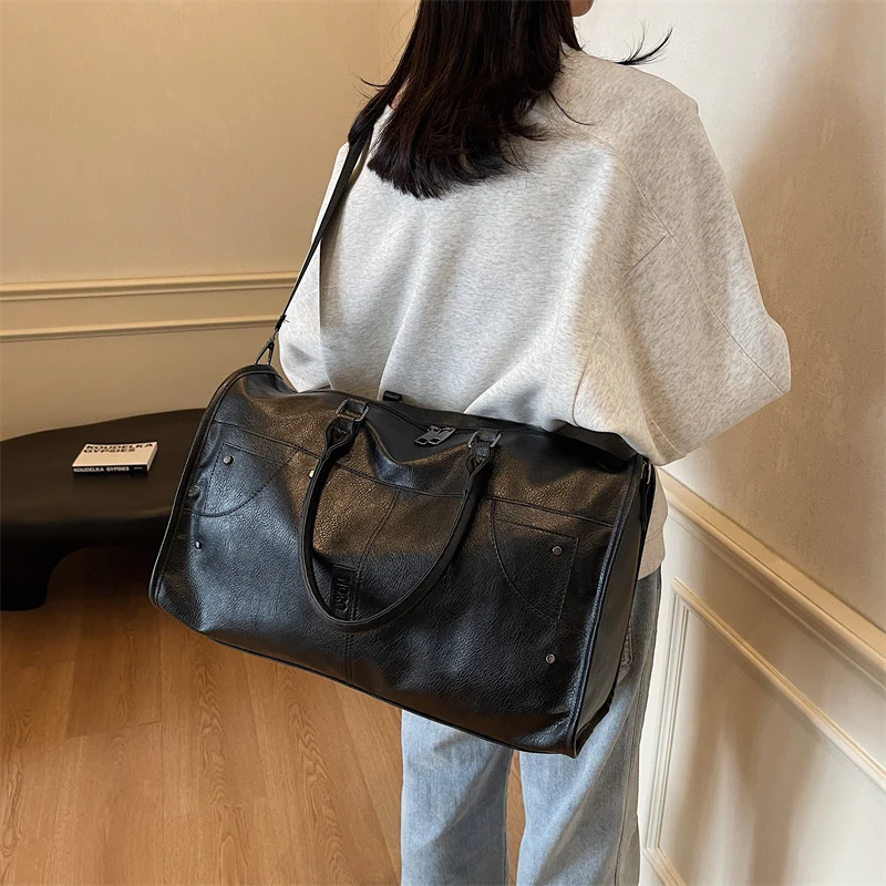 Elegante Ledertasche mit stilvollem Design und vielen Tragemöglichkeiten Skanto