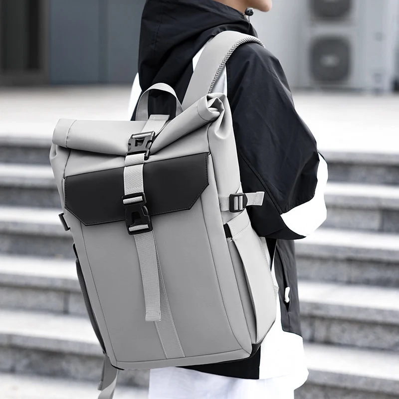 Robuster Rolltop-Rucksack mit ergonomischem Tragesystem und vielseitigem Stauraum Skanto