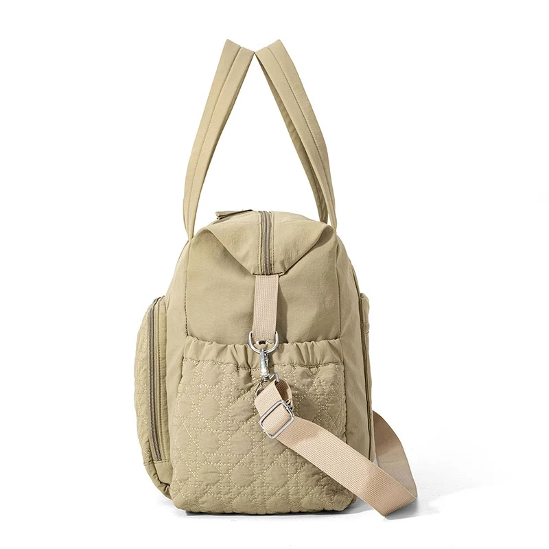 Sportliche Reisetasche mit innovativem Fächerdesign Skanto