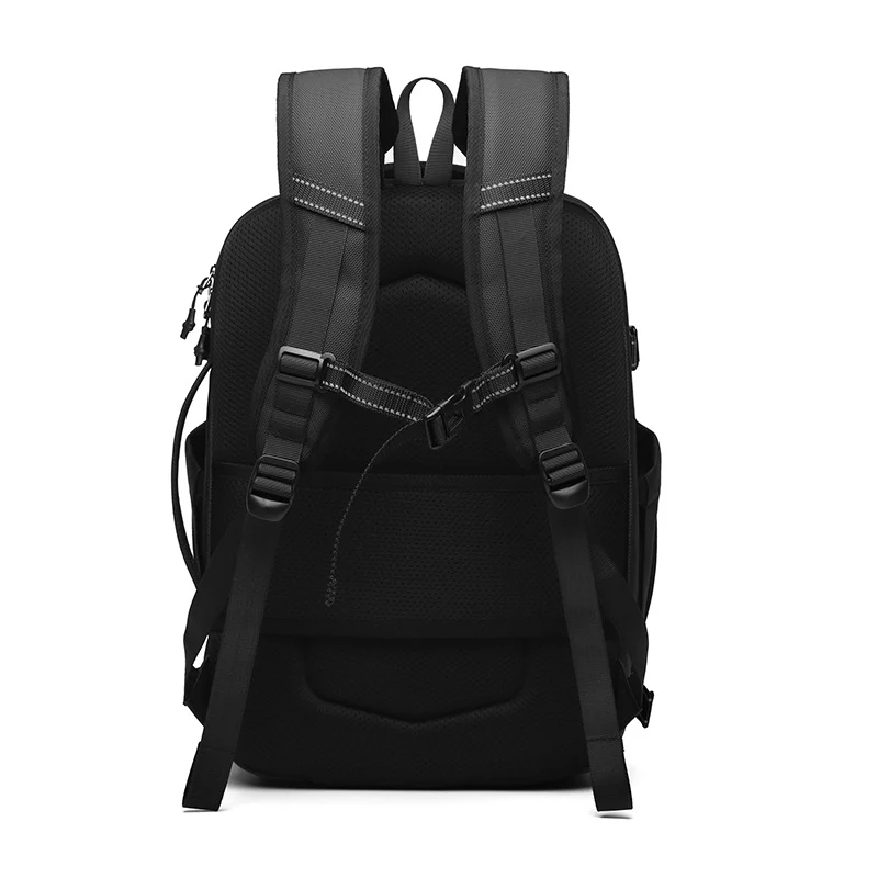 Rucksack mit multifunktionalem Design von Skanto
